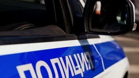 В Хомутовском районе оперативник уголовного розыска задержал подозреваемого в угонах, устроившего ДТП недалеко от дома полицейского